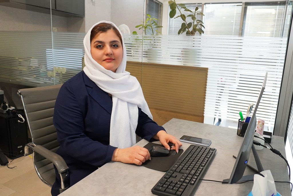 راینوشاپ